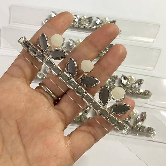 Hot Selling Upper Glass Water Drill Shoe Accessories Rhinestone Shoe Fashion Accessories - Image 6