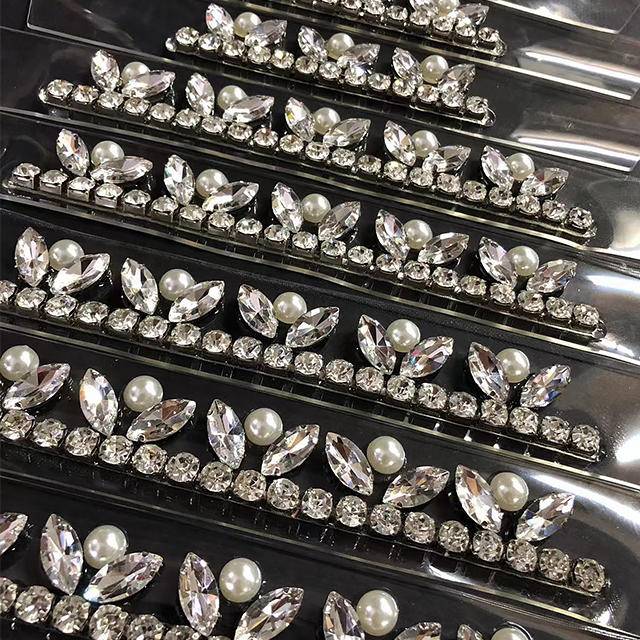 Hot Selling Upper Glass Water Drill Shoe Accessories Rhinestone Shoe Fashion Accessories - Image 4