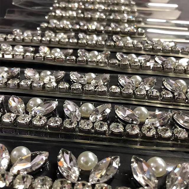 Hot Selling Upper Glass Water Drill Shoe Accessories Rhinestone Shoe Fashion Accessories - Image 3