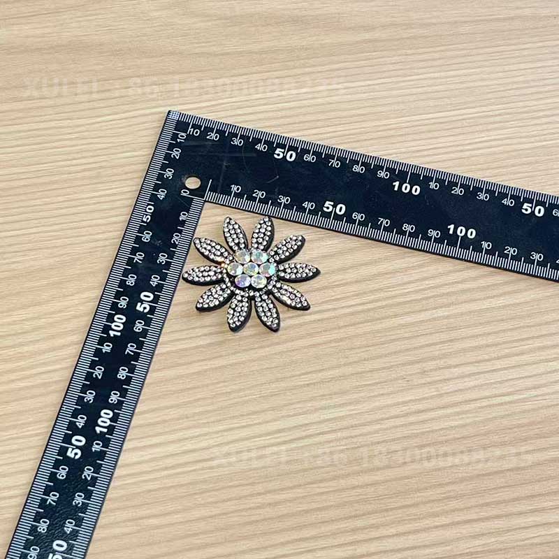 Sparkly Daisy Rhinestone Patch – Removable Iron-on Decor for Clothes, Bags & Jeans - Image 6