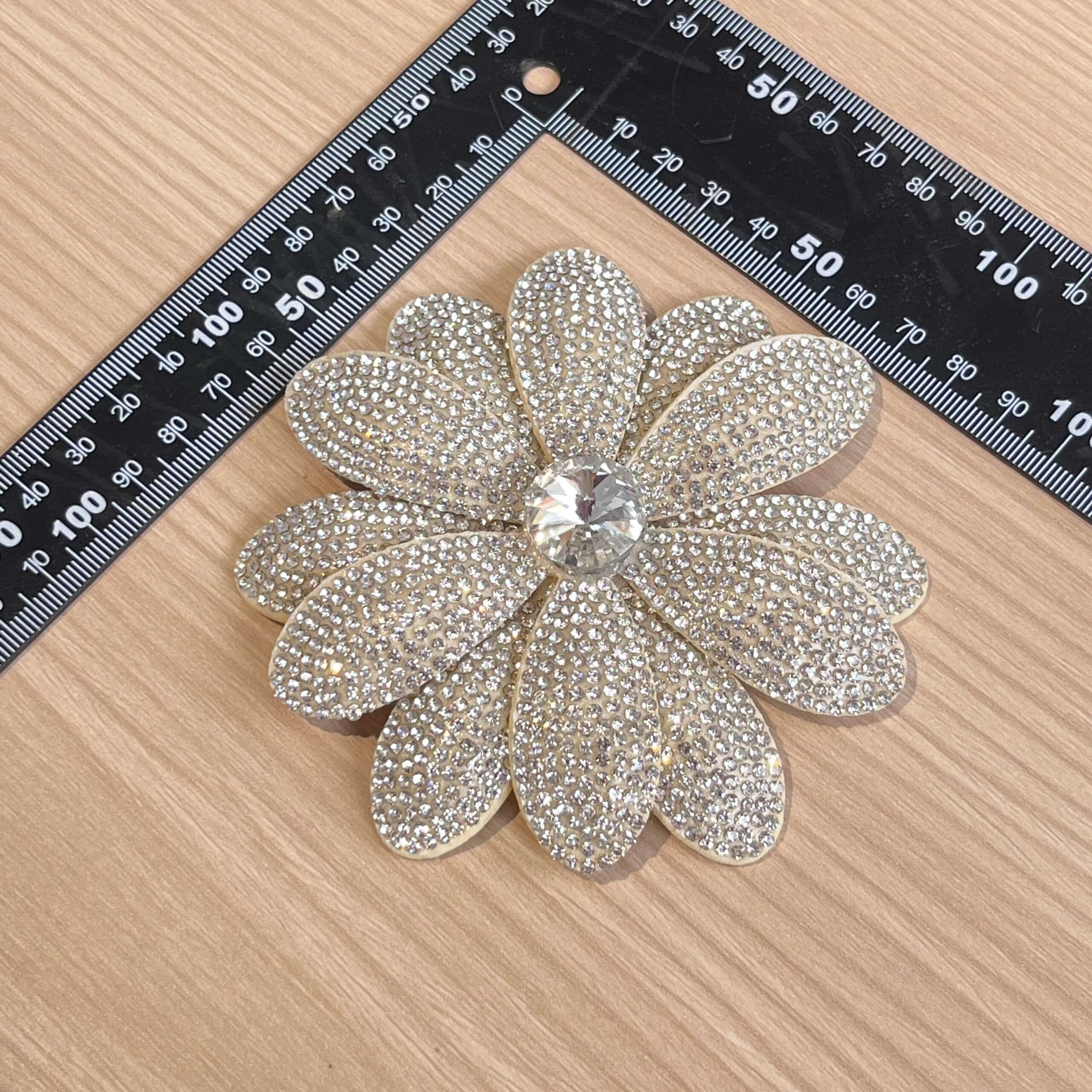 Full Rhinestone 3D Flower Hotfix Patches – Sparkly Iron-on Decor for Clothing DIY Wholesale - Image 5