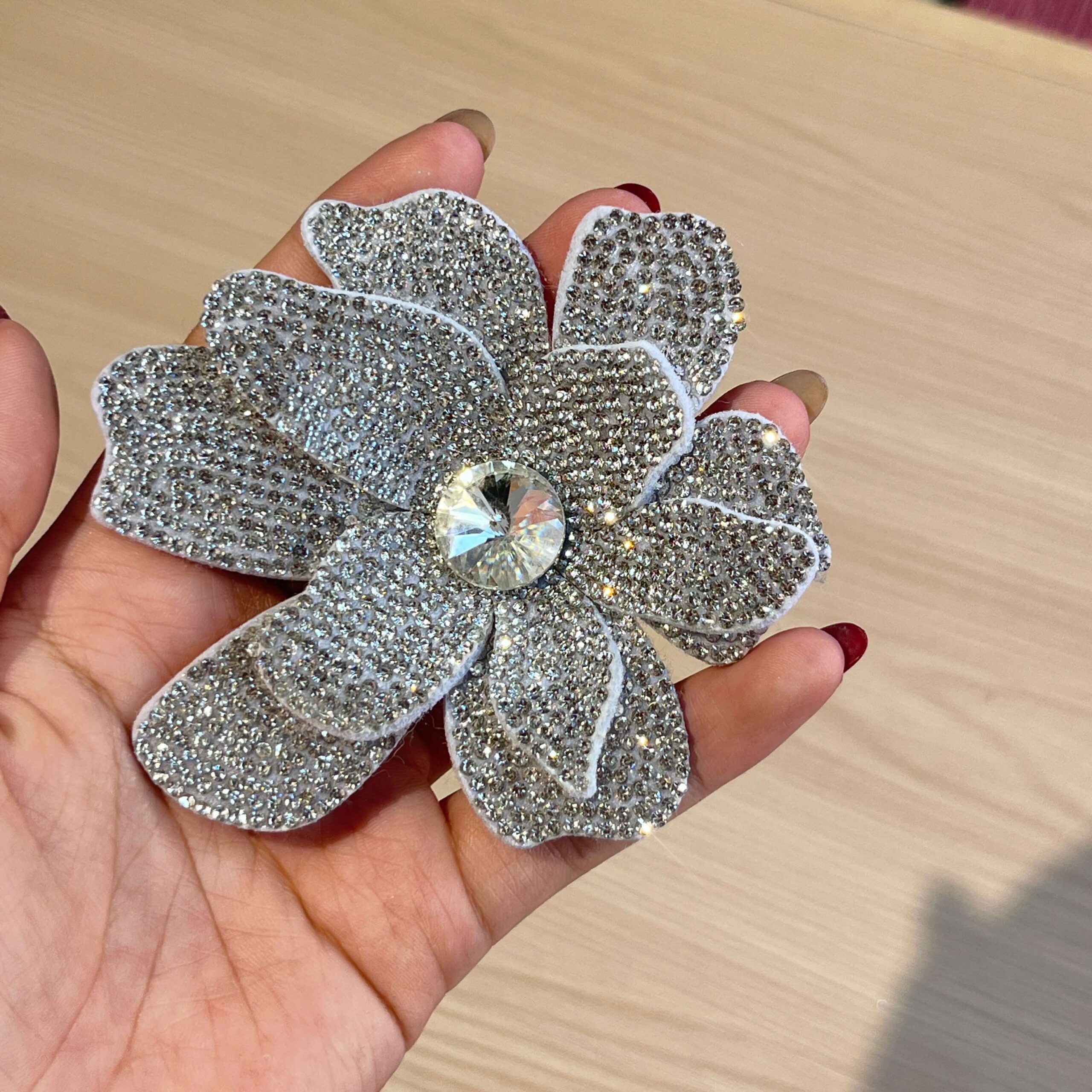Multilayer Rhinestone Flower Shoe Clip Patch – 2-in-1 Iron-on Applique for Clothing Wholesale - Image 3